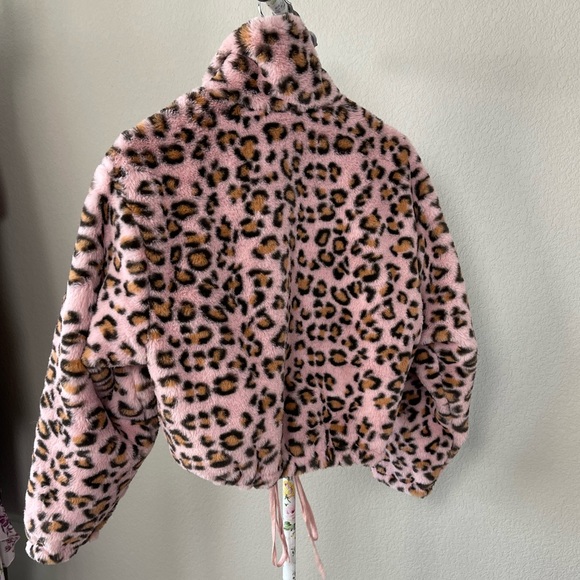 Victoria’s Secret x PINK Cropped Pink Leopard Faux Jacket KNOW ONE CARES - NWT - Picture 4 of 9